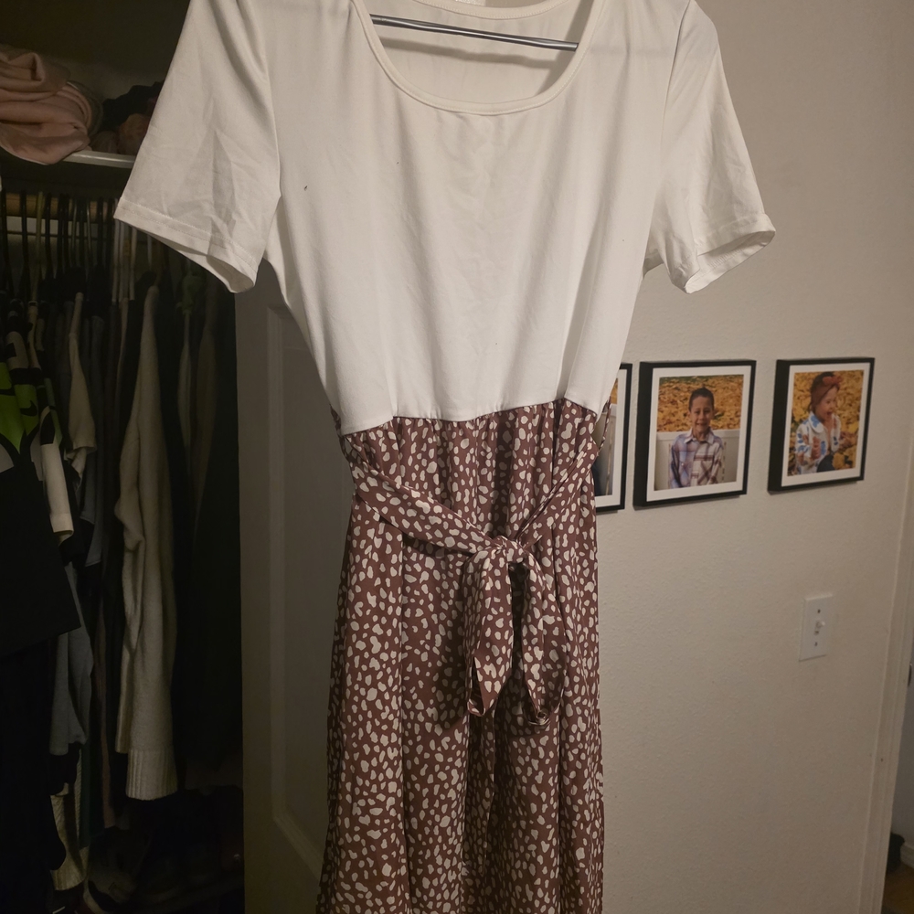 Chic White and Brown Patterned Midi Dress